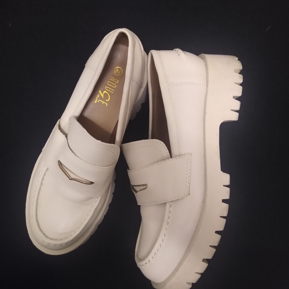 Ivory Women's Platform Chunky Shoes Size 8.5